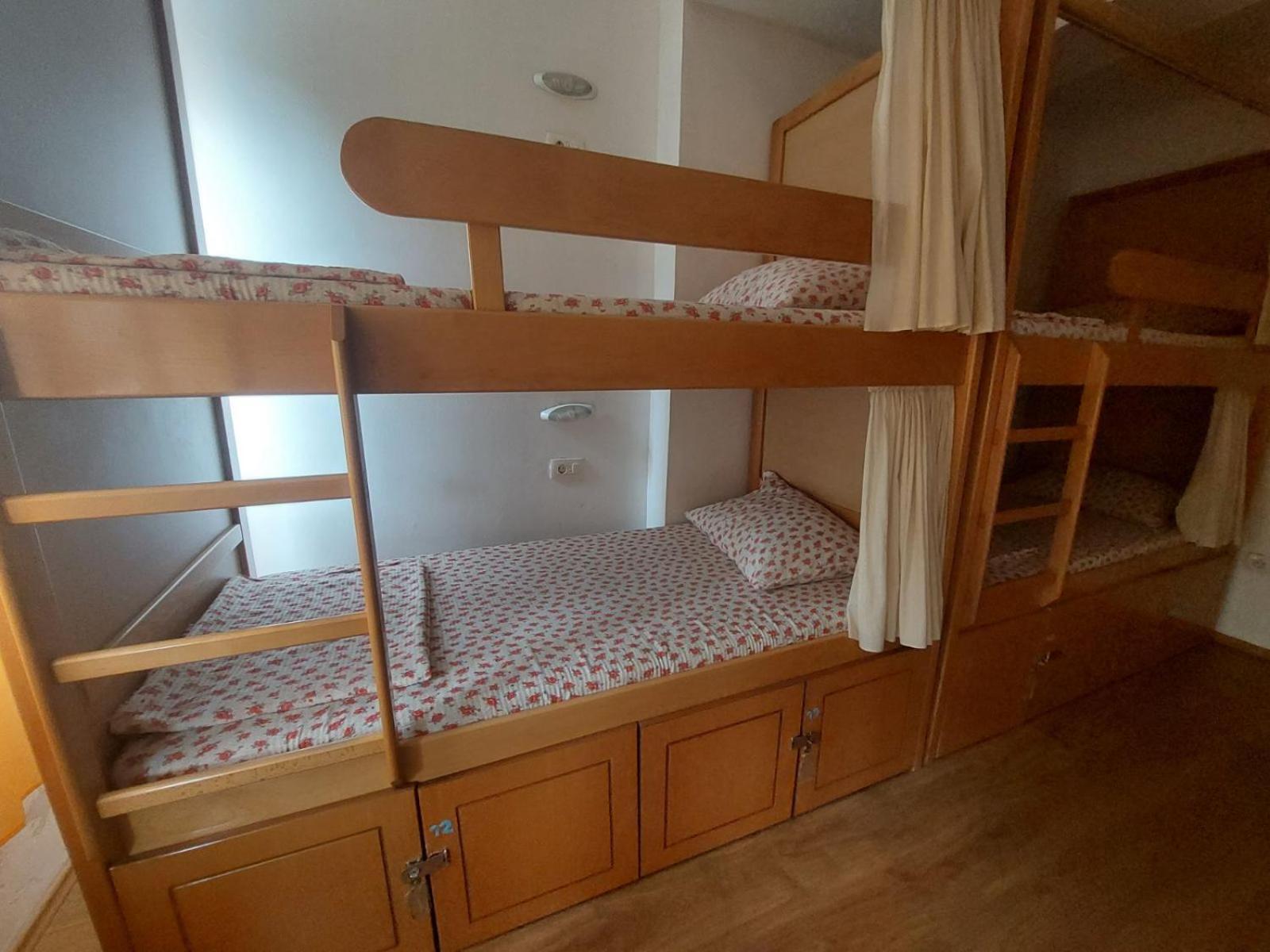 Hostel Valentin 2 Skopje Exteriör bild