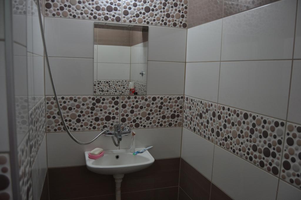 Hostel Valentin 2 Skopje Exteriör bild