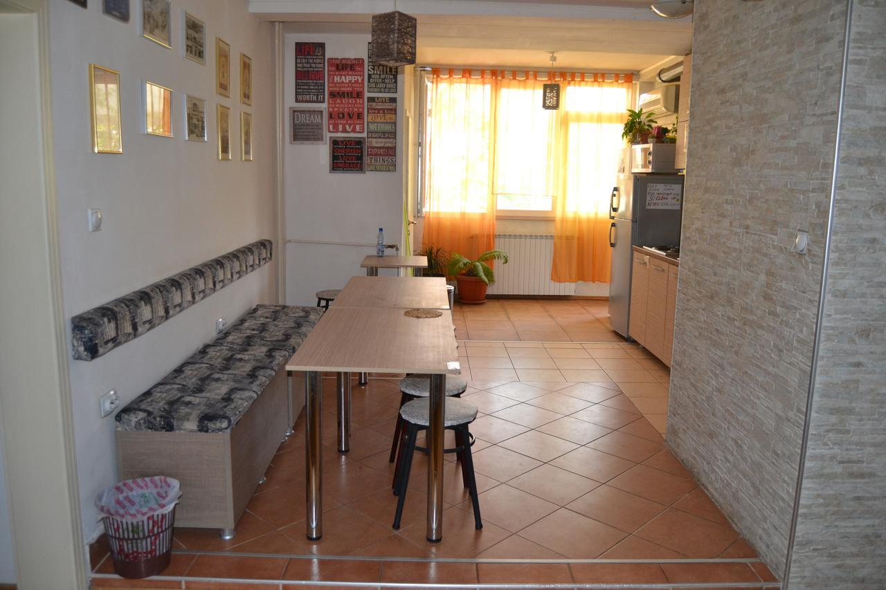 Hostel Valentin 2 Skopje Exteriör bild