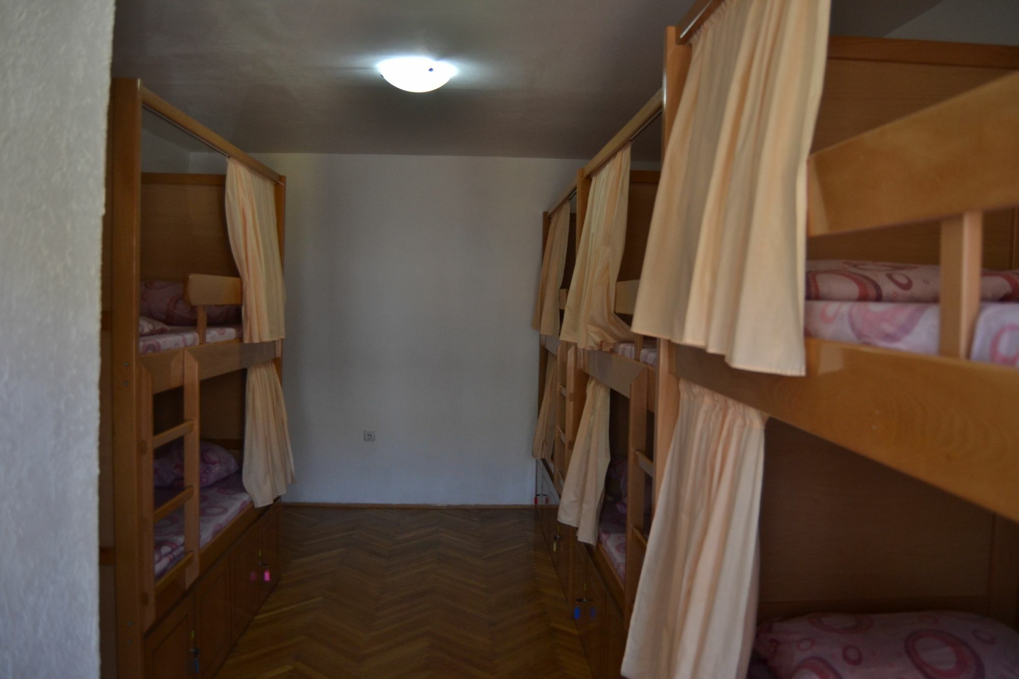 Hostel Valentin 2 Skopje Exteriör bild